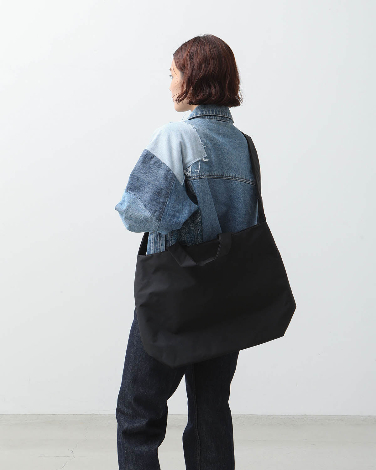 SHOULDER TOTE : M