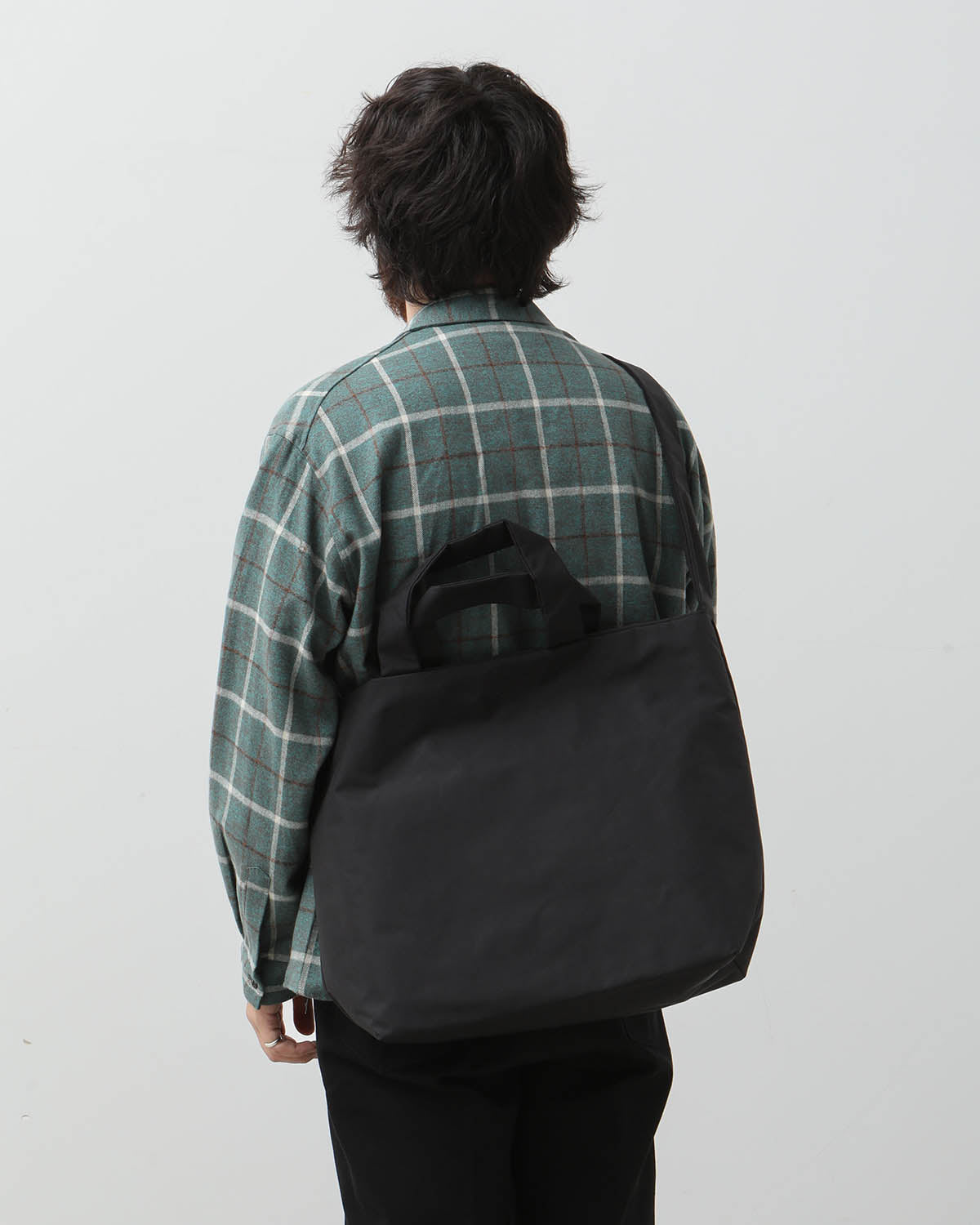 SHOULDER TOTE : M