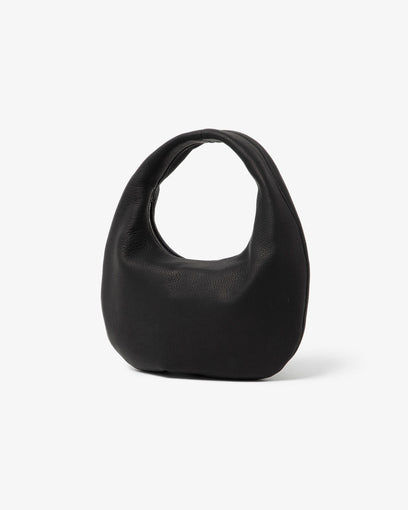 ROUND ONE SHOULDER : M