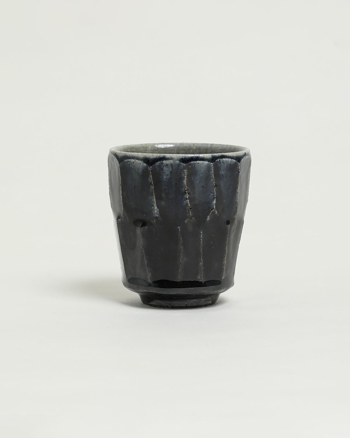 瑠璃 ⾯取湯呑み