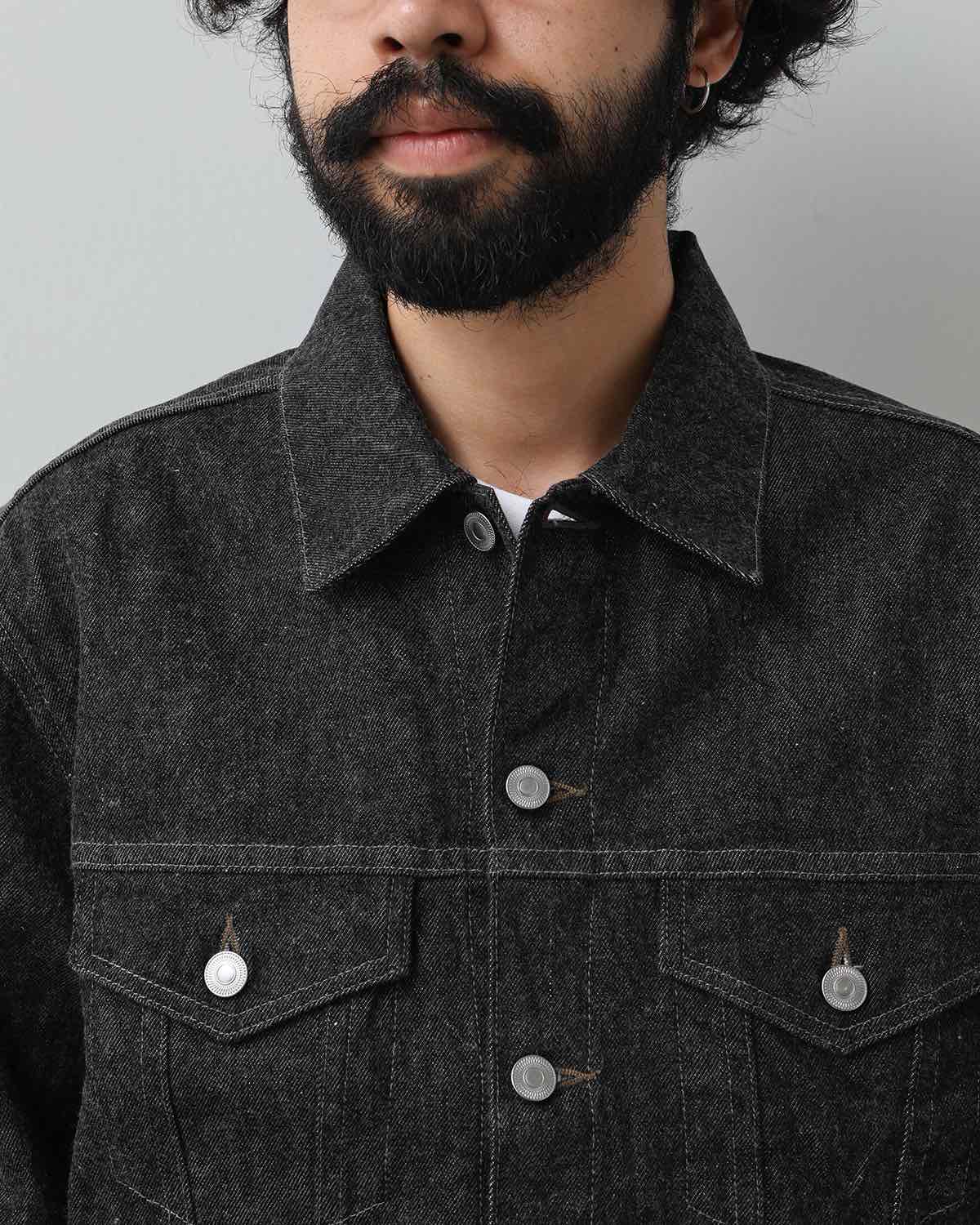 BLACK DENIM TRUCKER JACKET