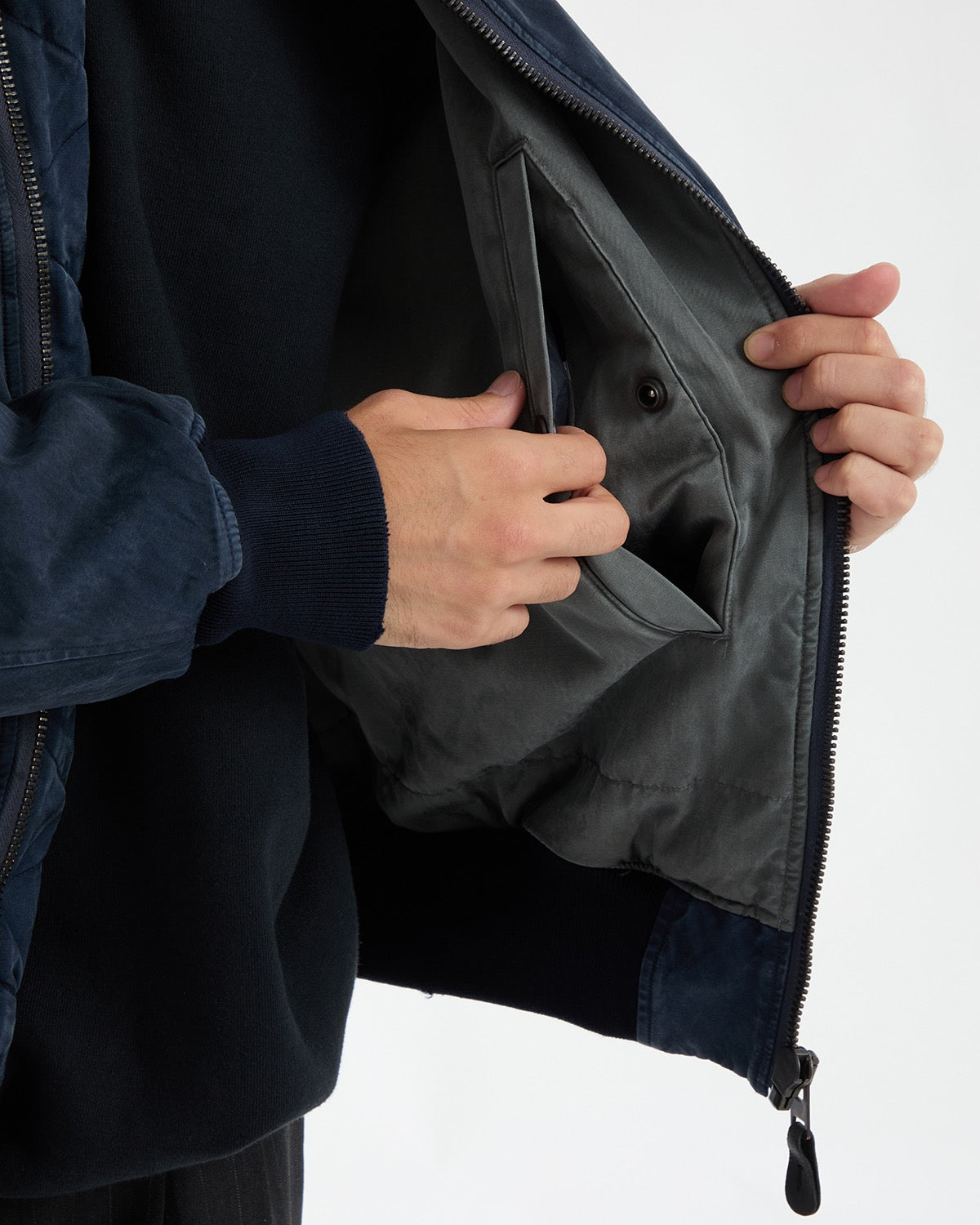 VINTAGE SILK B-15C FLIGHT JACKET