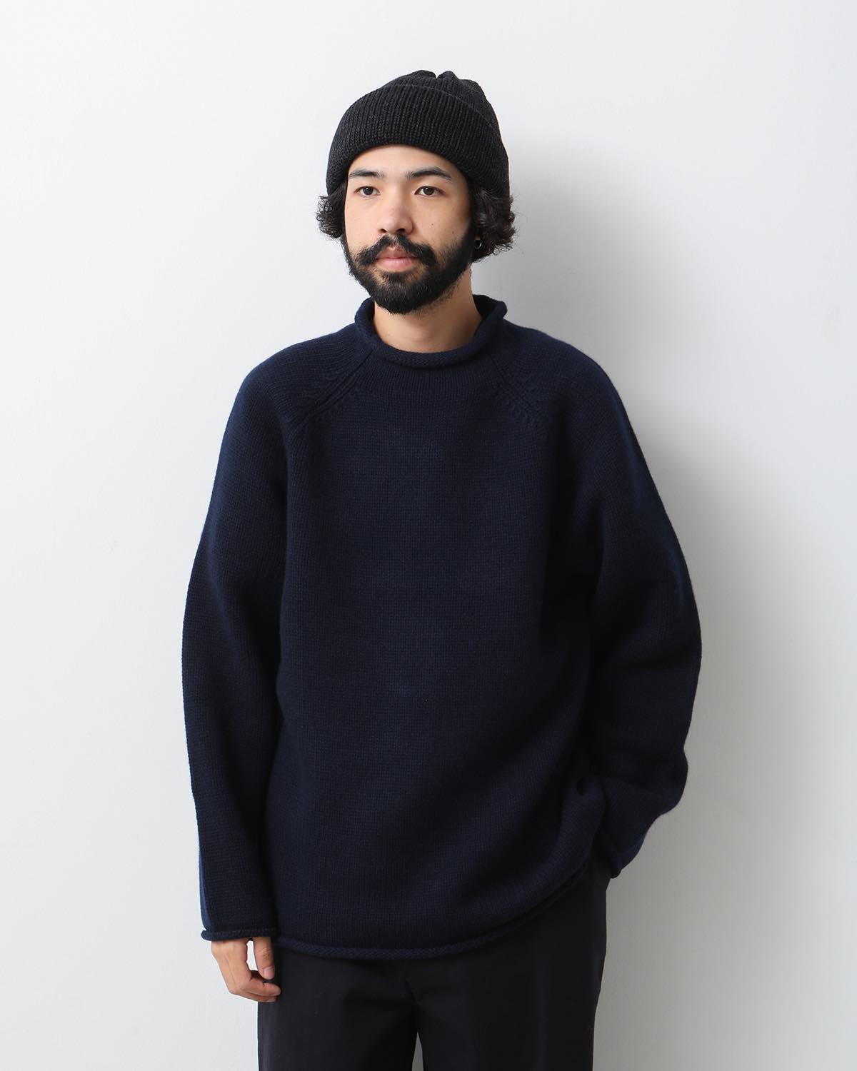 ROLL NECK SWEATER