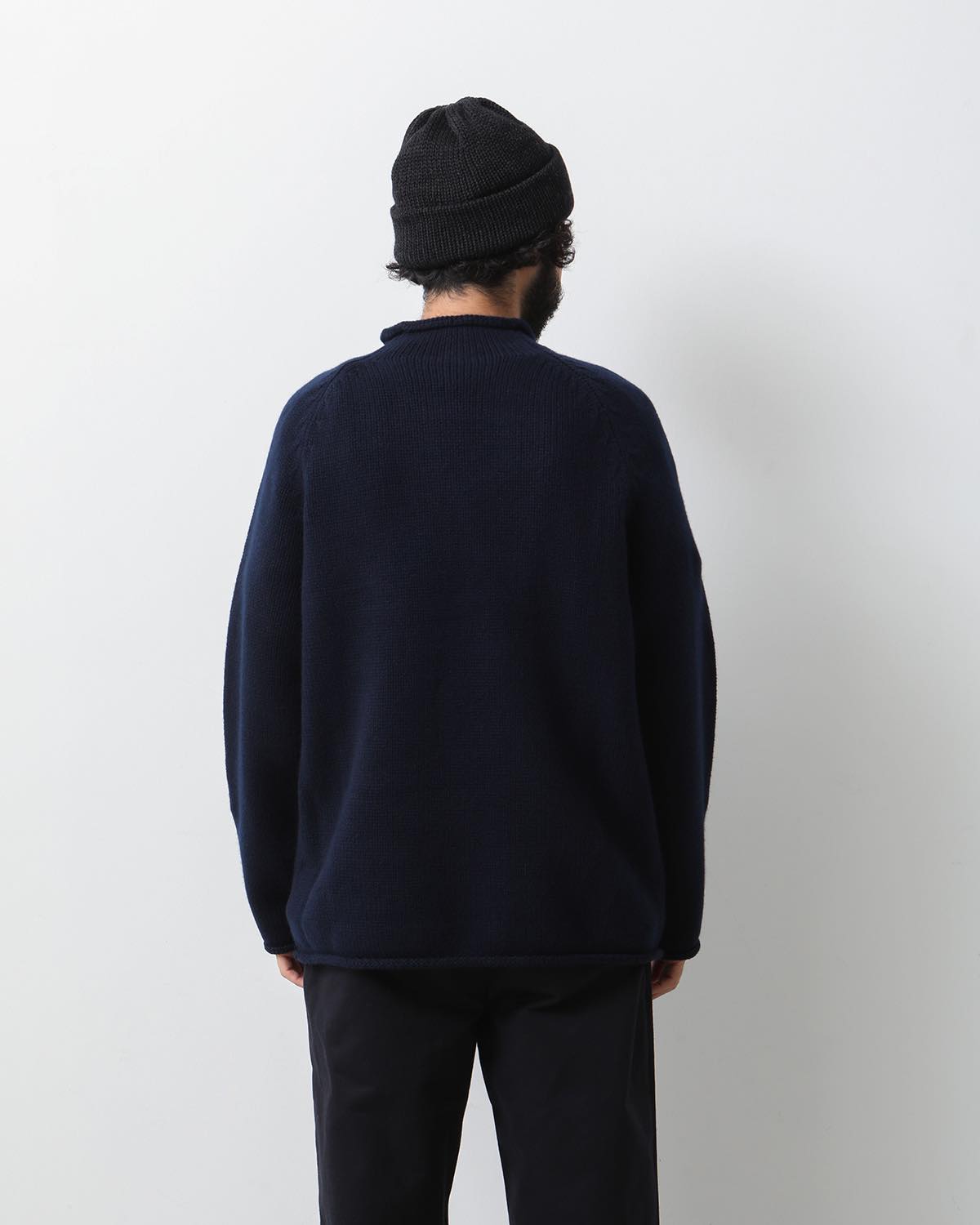 ROLL NECK SWEATER