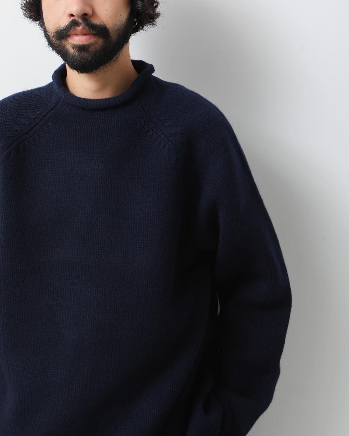 ROLL NECK SWEATER