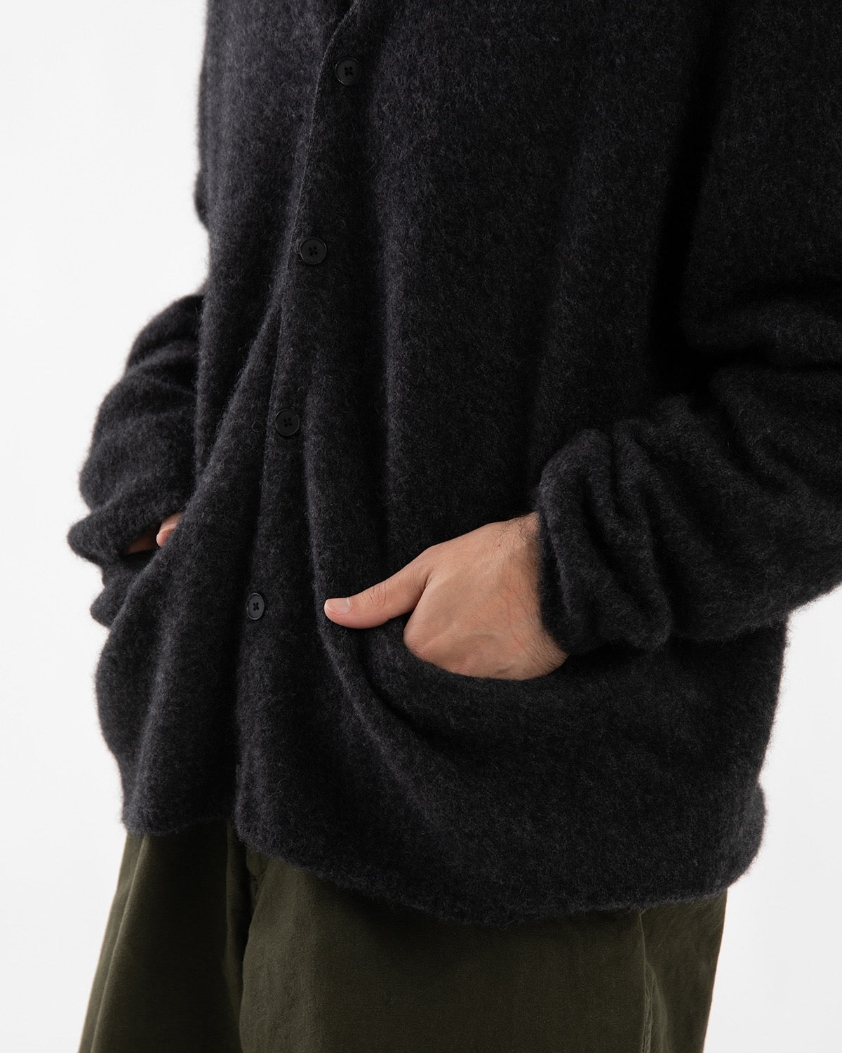 BRUSHED CASHMERE MIDDLE GAUGE CARDIGAN