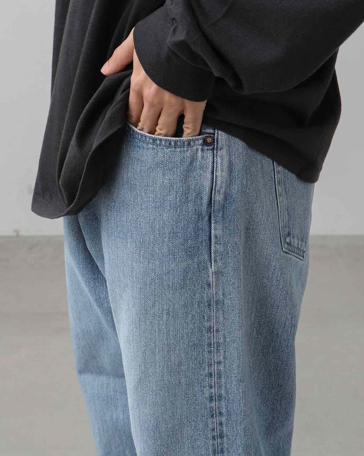 WASHED DENIM PANTS