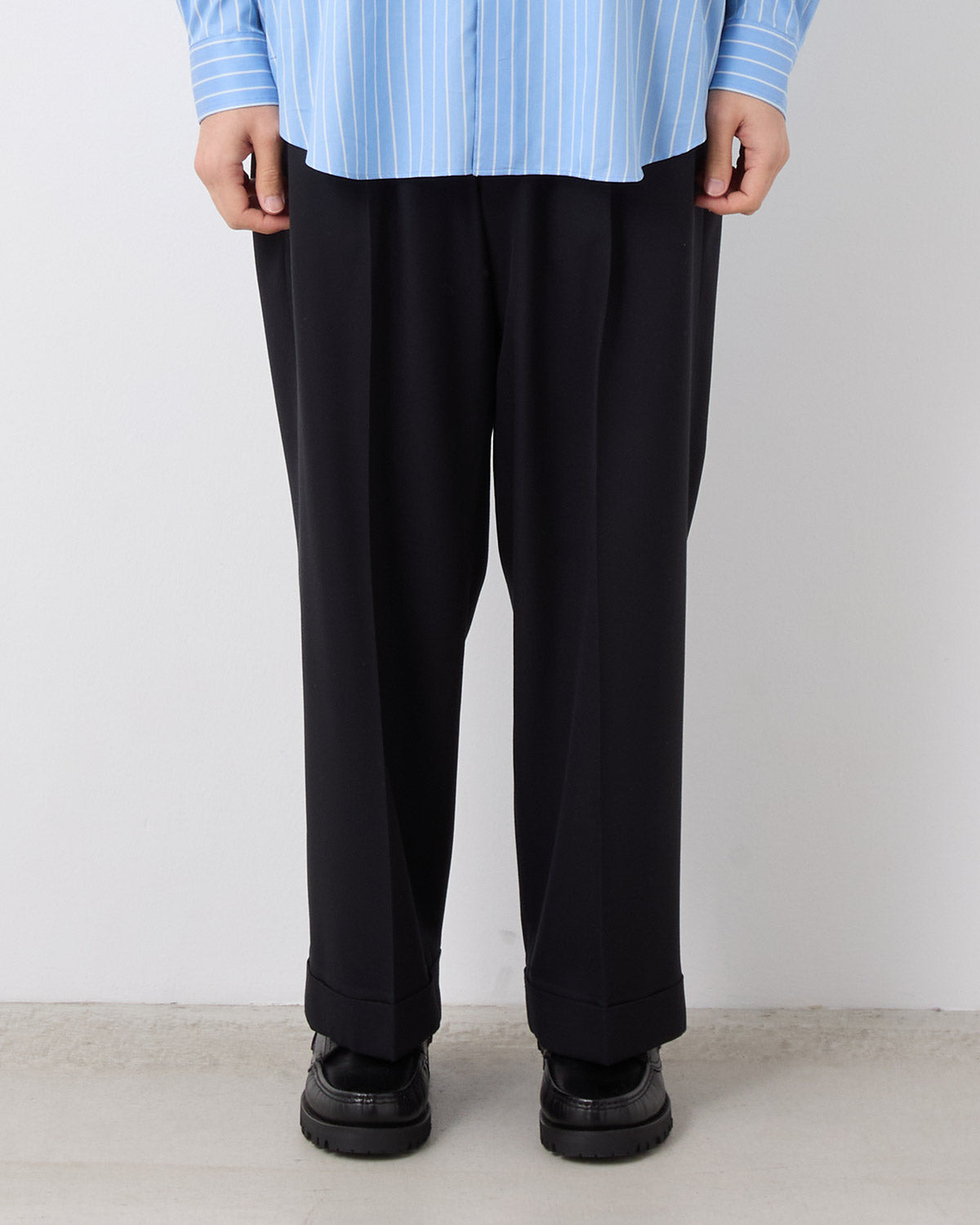WOOL WIDE TAPERED TROUSERS