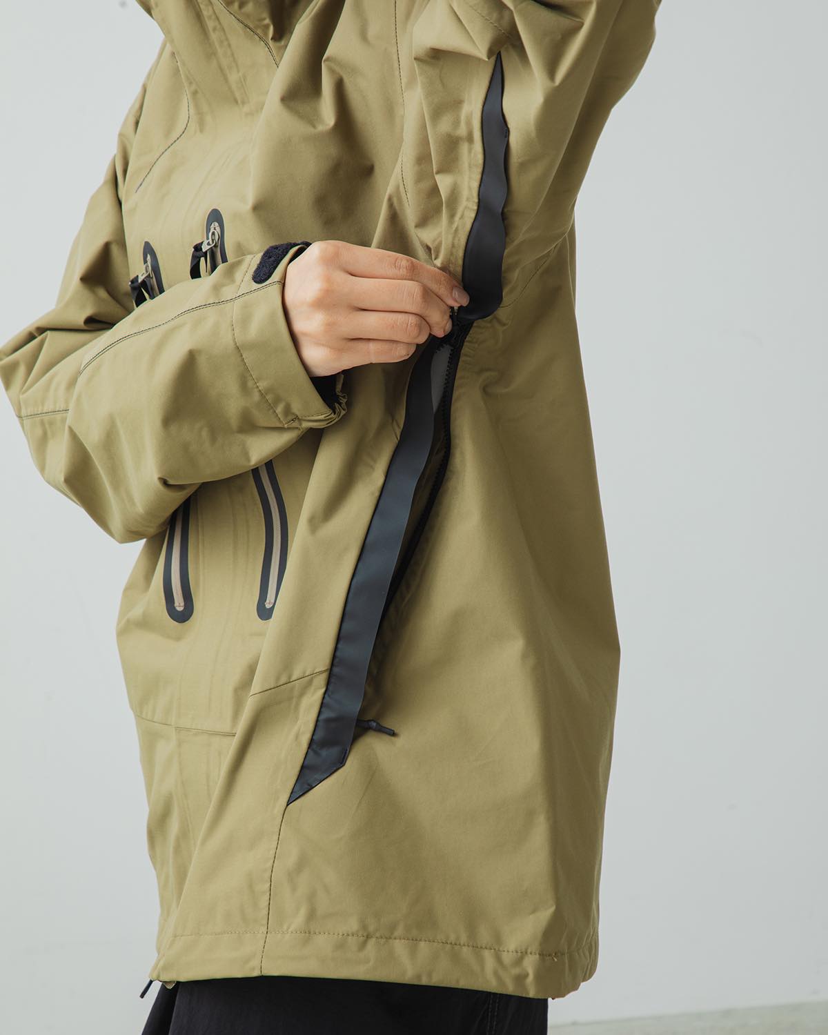 2.5L HIKER RAIN JACKET (WOMEN'S)