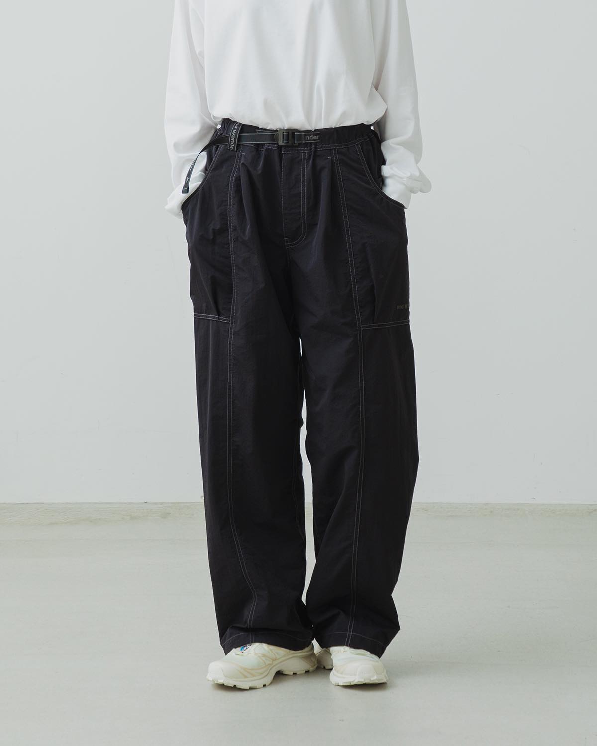 CRINKLED NYLON PANTS (WOMEN'S)