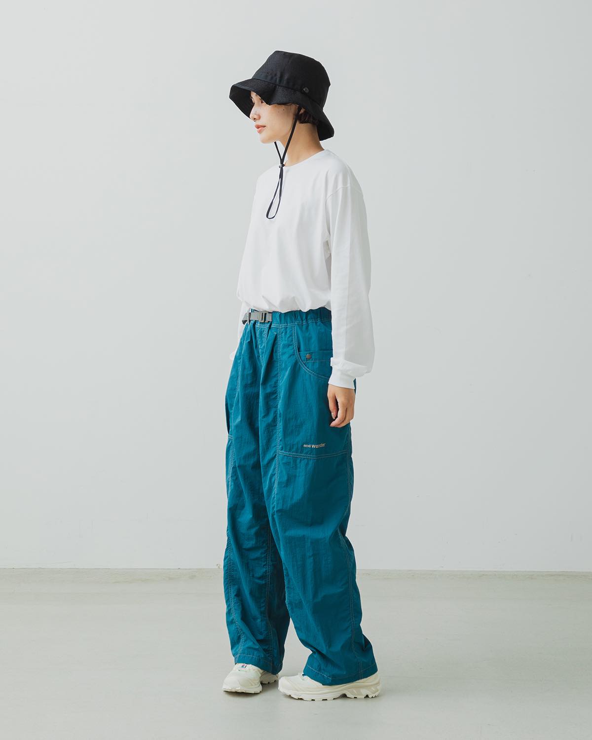 CRINKLED NYLON PANTS (WOMEN'S)