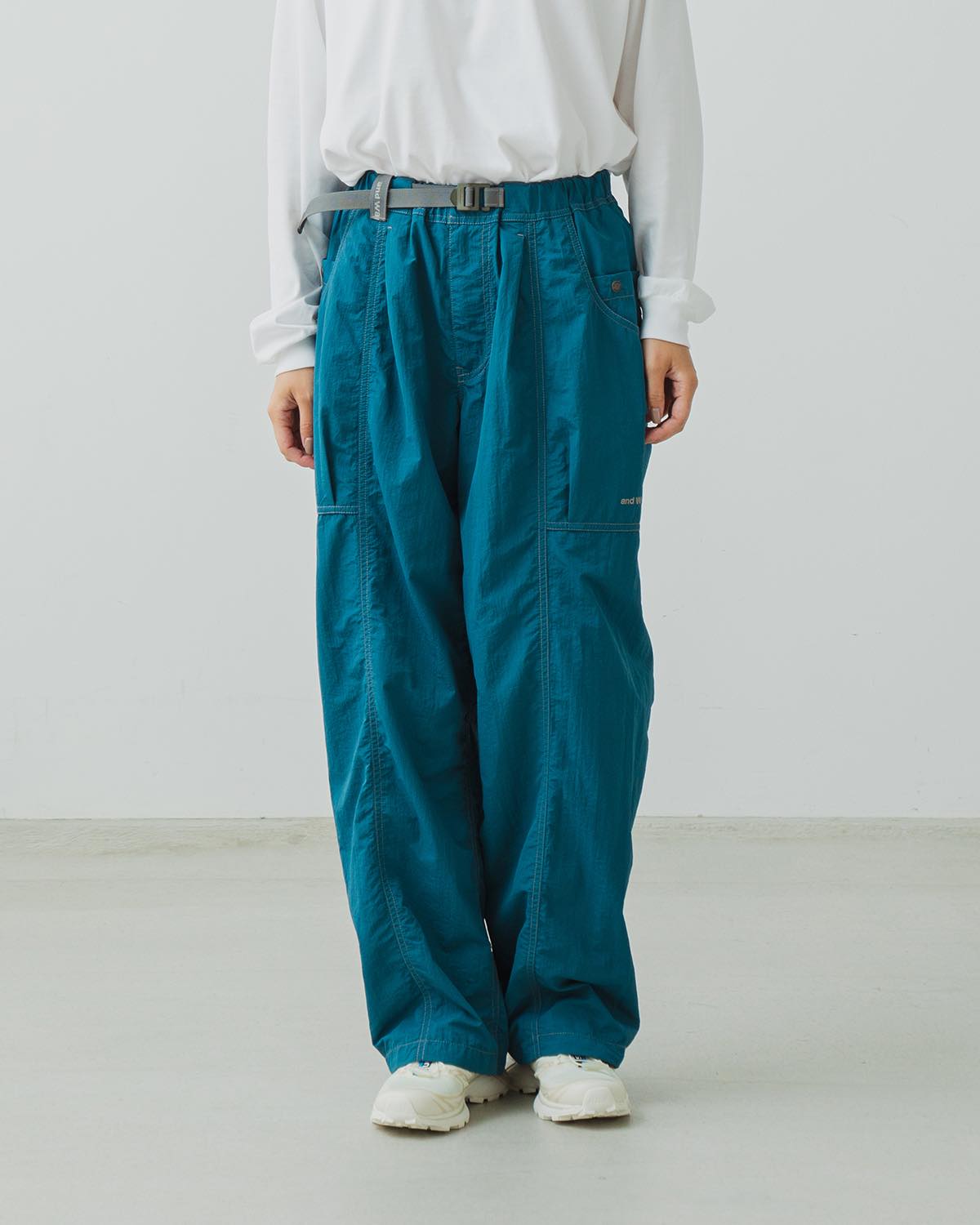 CRINKLED NYLON PANTS (WOMEN'S)