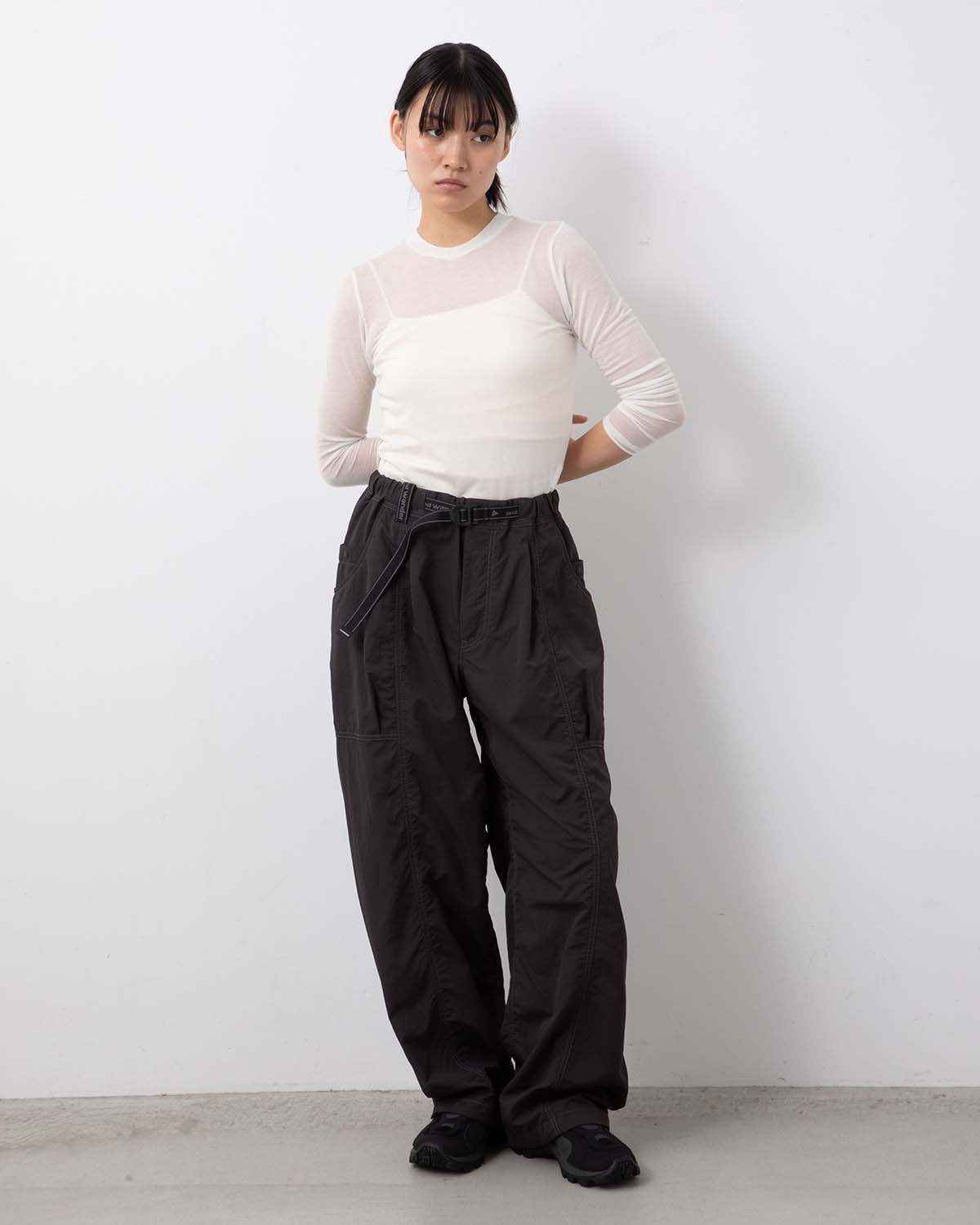 CRINKLED NYLON PANTS (WOMEN'S)