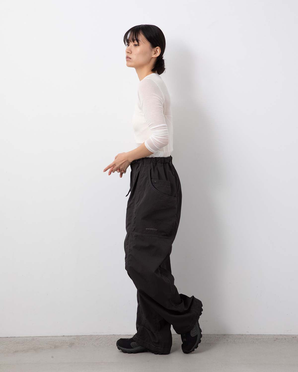 CRINKLED NYLON PANTS (WOMEN'S)