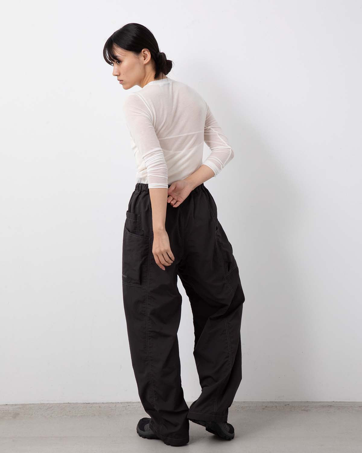 CRINKLED NYLON PANTS (WOMEN'S)