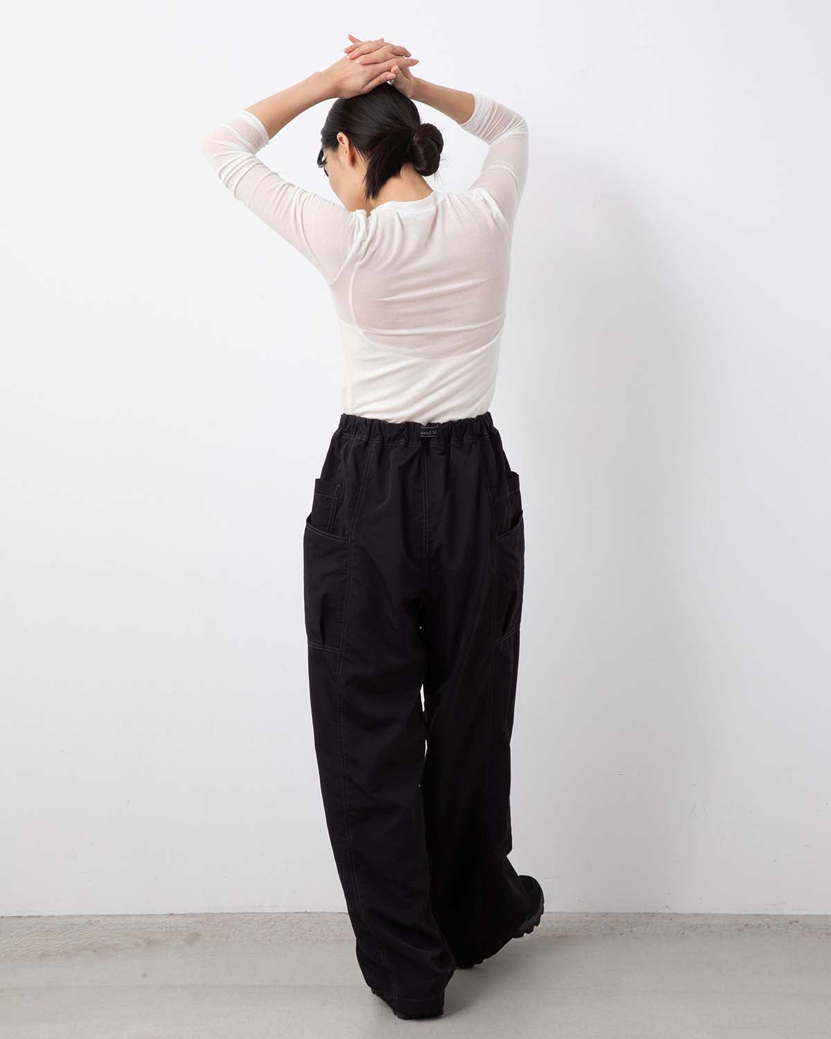 CRINKLED NYLON PANTS (WOMEN'S)