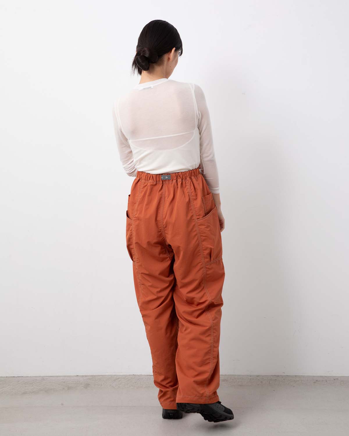 CRINKLED NYLON PANTS (WOMEN'S)