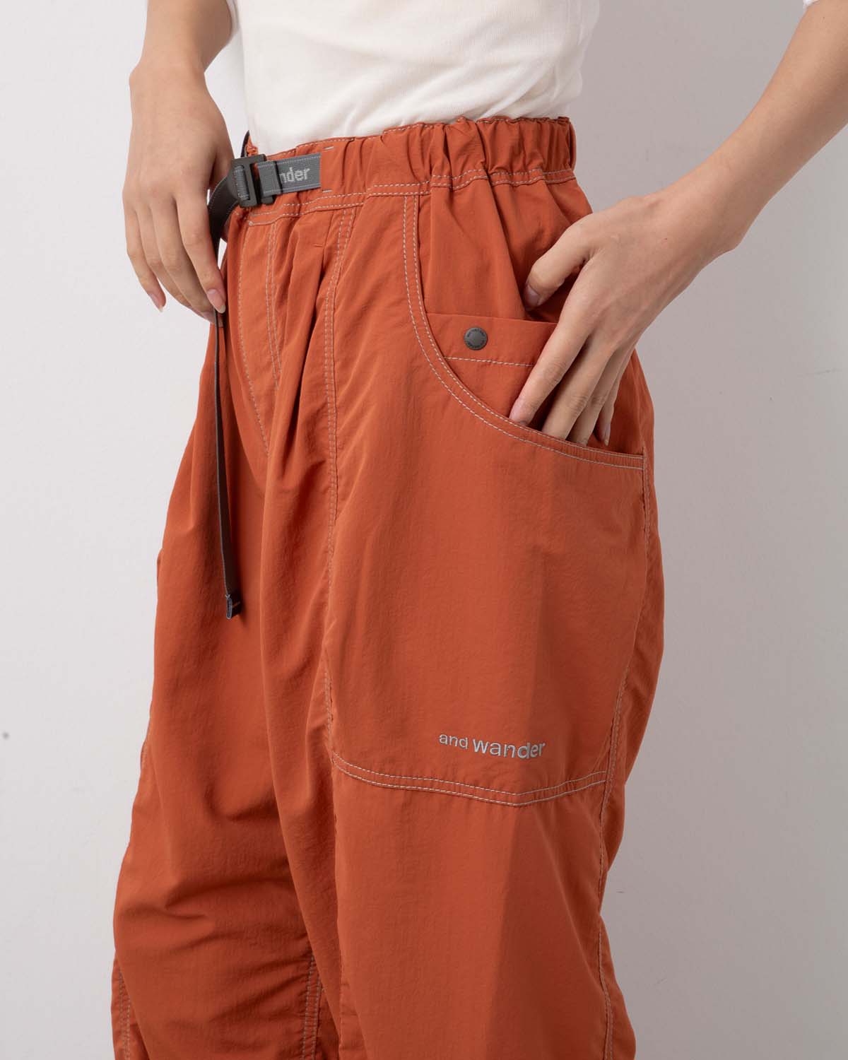 CRINKLED NYLON PANTS (WOMEN'S)