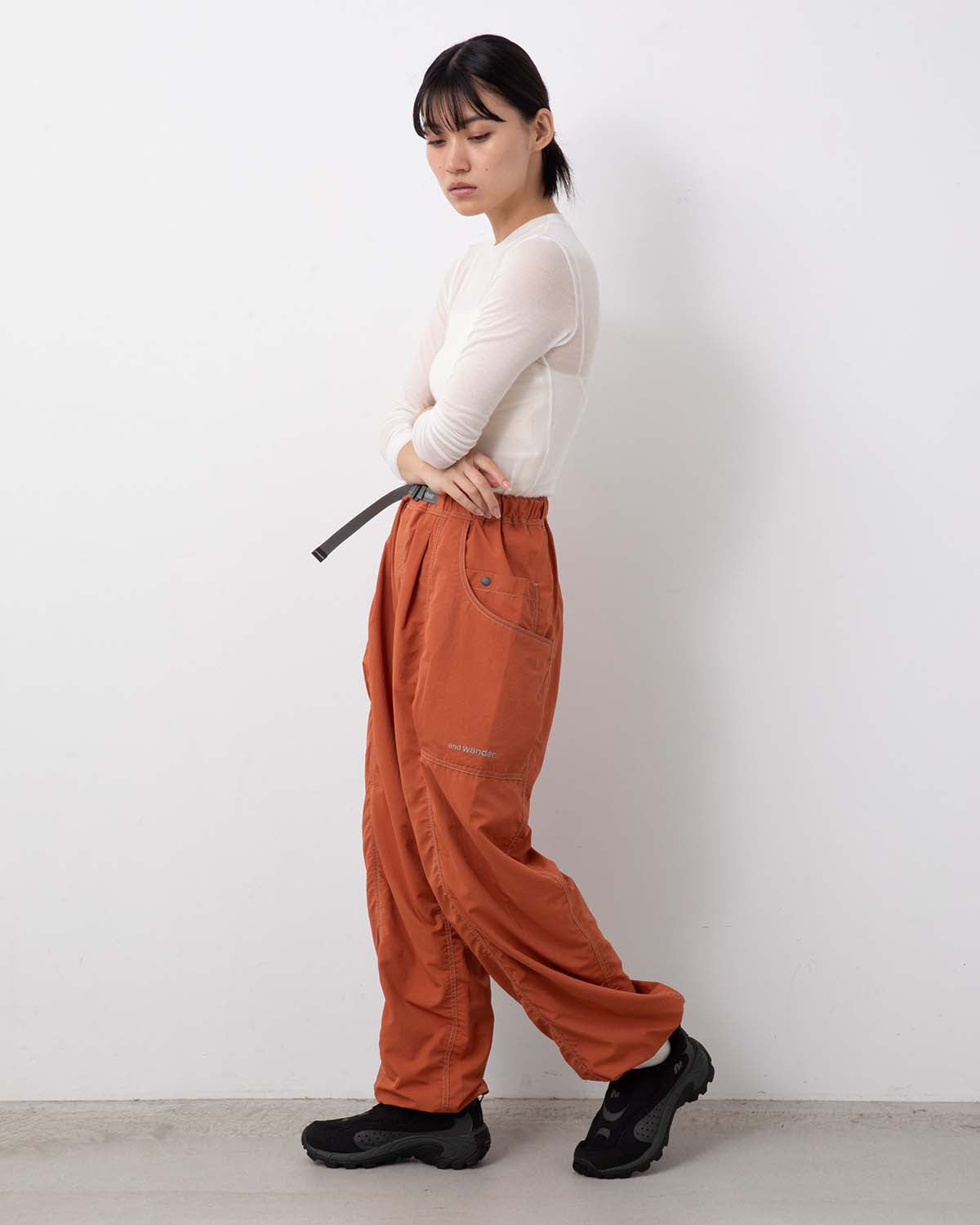 CRINKLED NYLON PANTS (WOMEN'S)