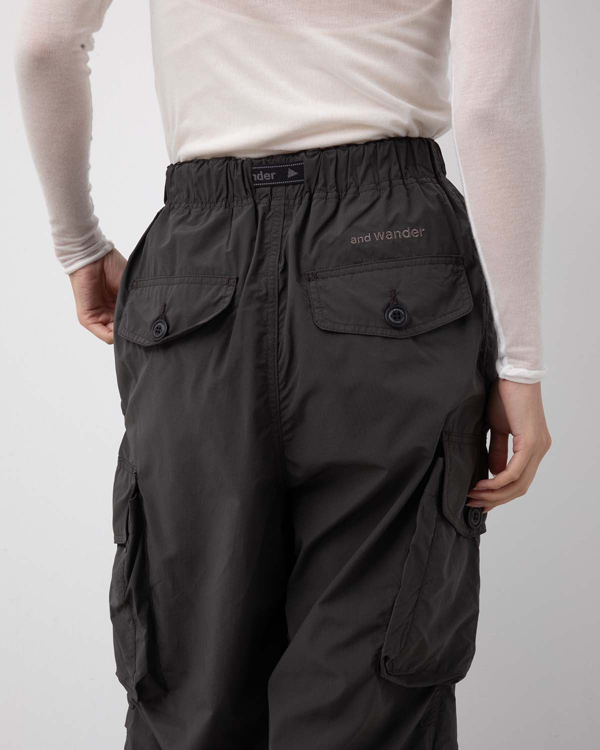 OVERSIZED CARGO PANTS (WOMEN'S)