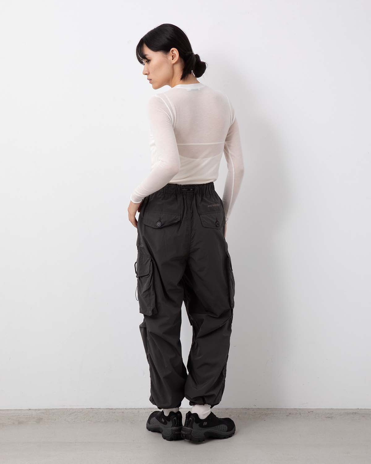 OVERSIZED CARGO PANTS (WOMEN'S)