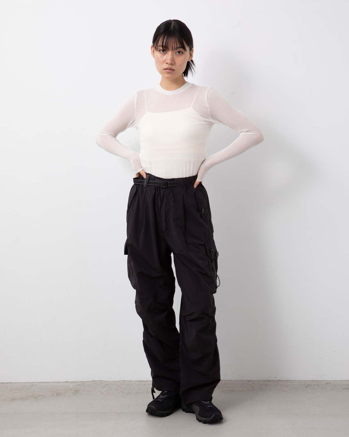 OVERSIZED CARGO PANTS (WOMEN'S)