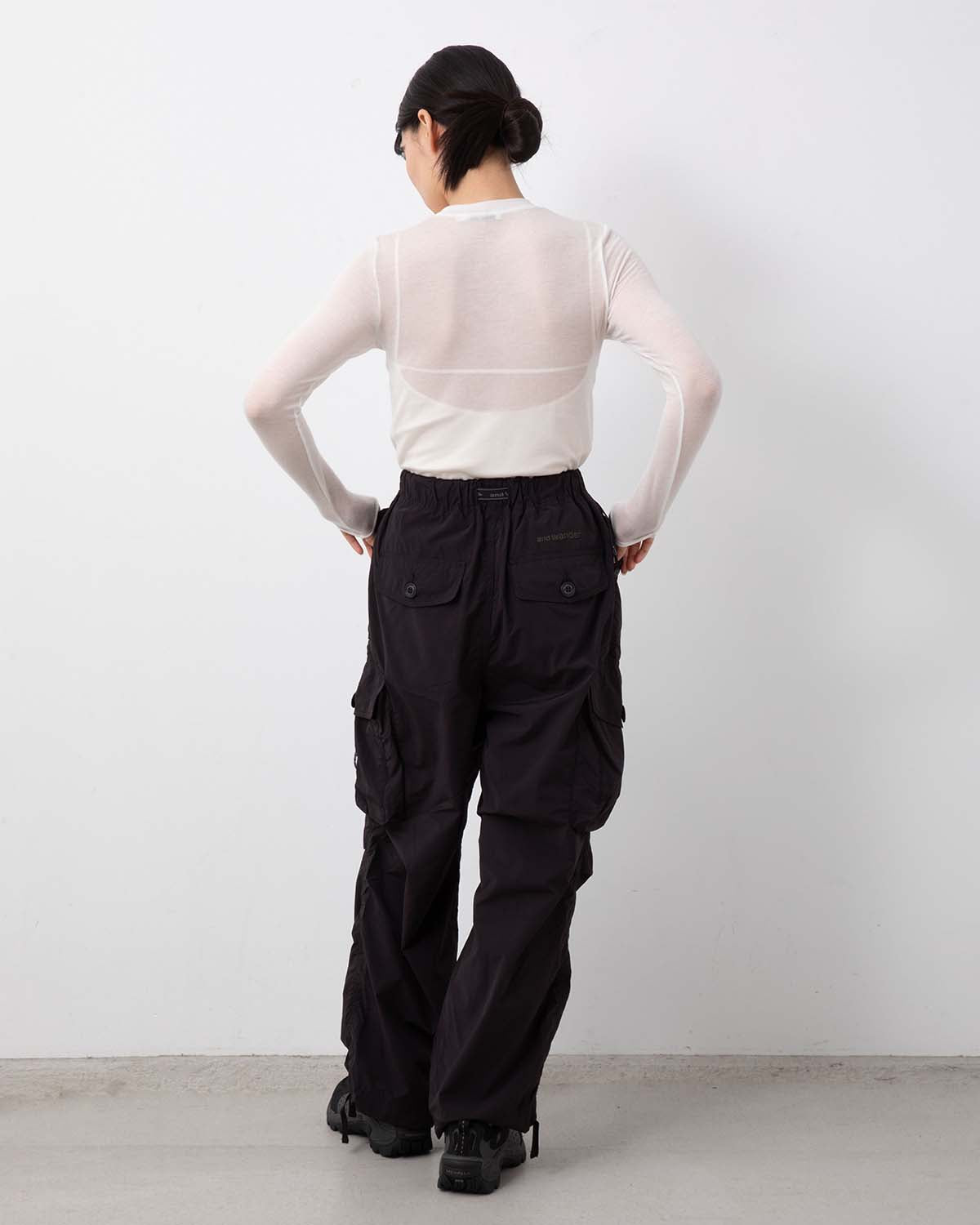 OVERSIZED CARGO PANTS (WOMEN'S)