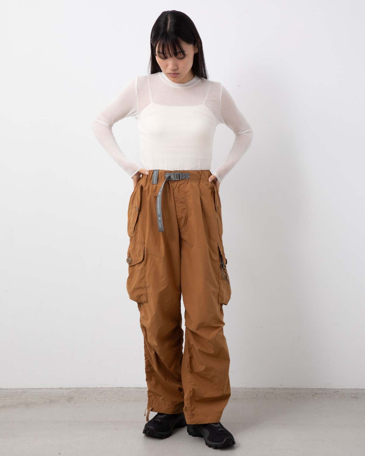 OVERSIZED CARGO PANTS (WOMEN'S)