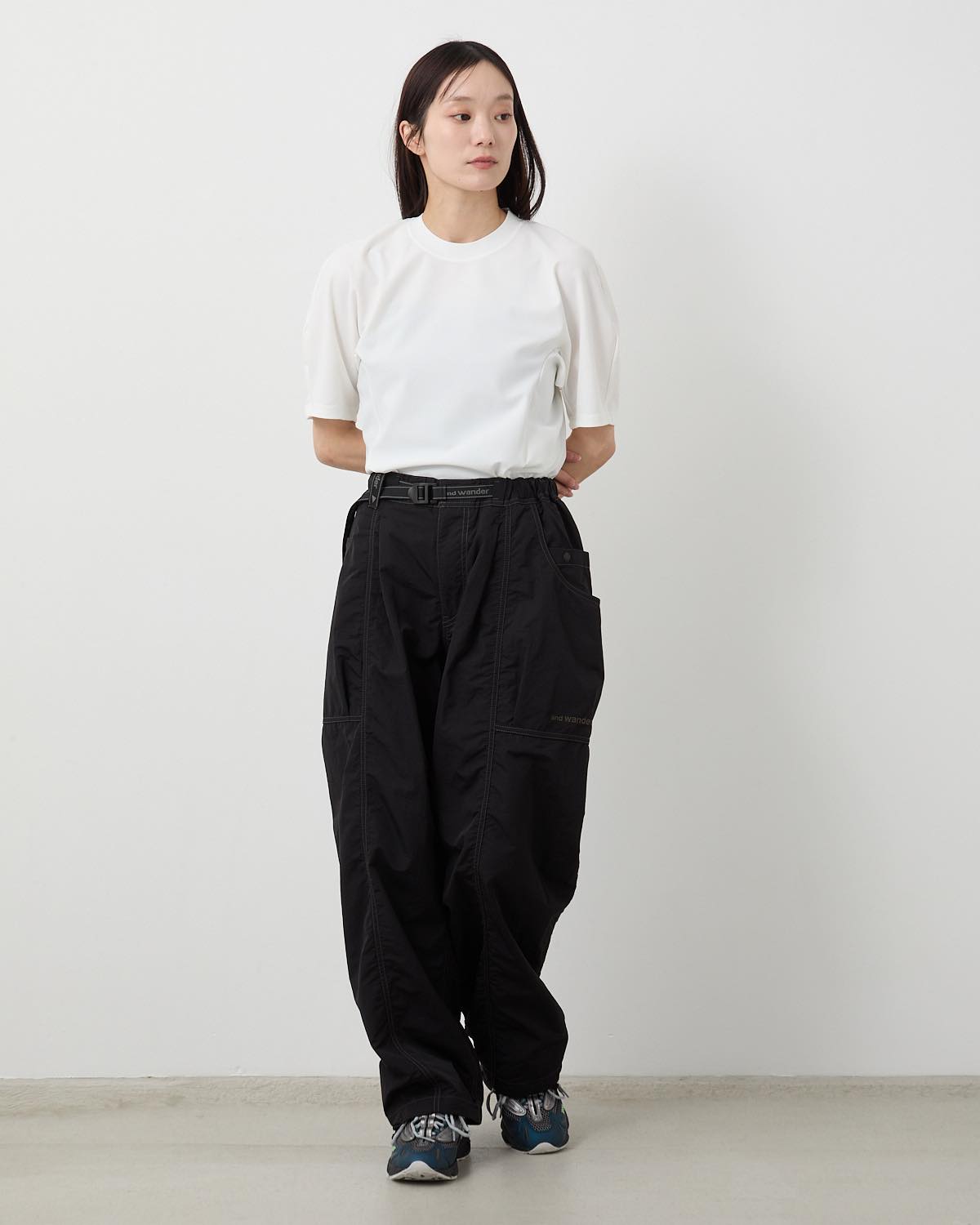 CRINKLED NYLON PANTS (WOMEN'S)