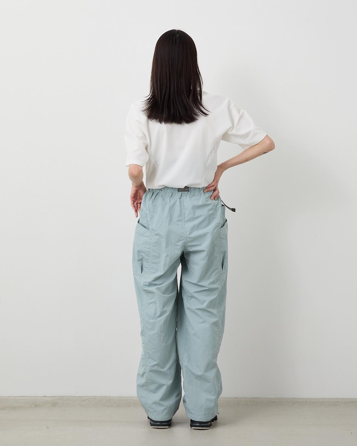 CRINKLED NYLON PANTS (WOMEN'S)
