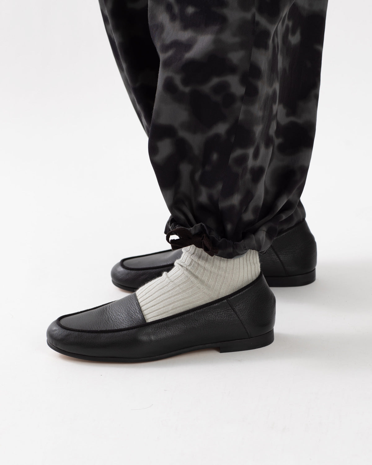 PRINTED SATIN PANTS