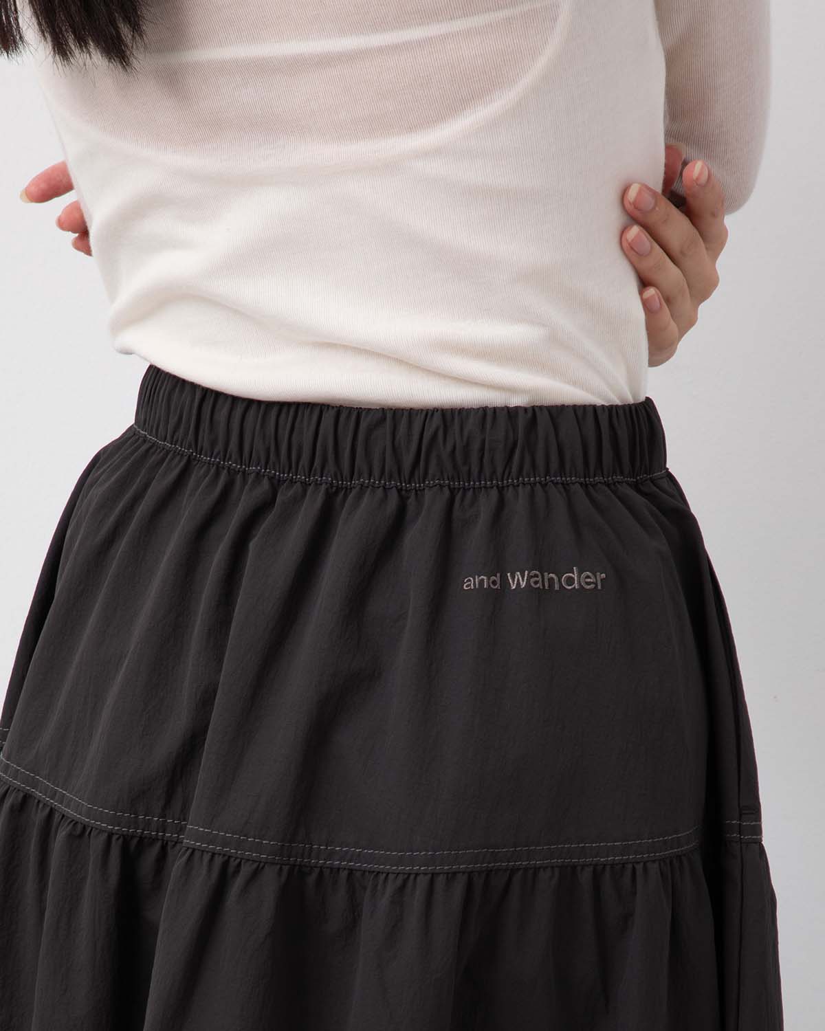 CRINKLED NYLON SKIRT 2 (W)