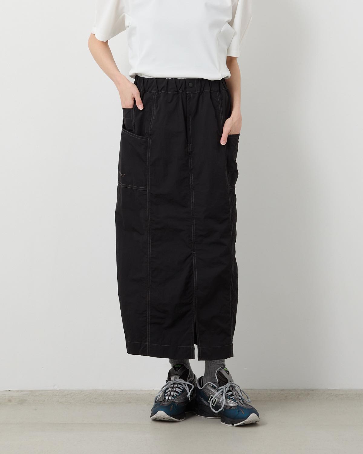 CRINKLED NYLON SKIRT (W)