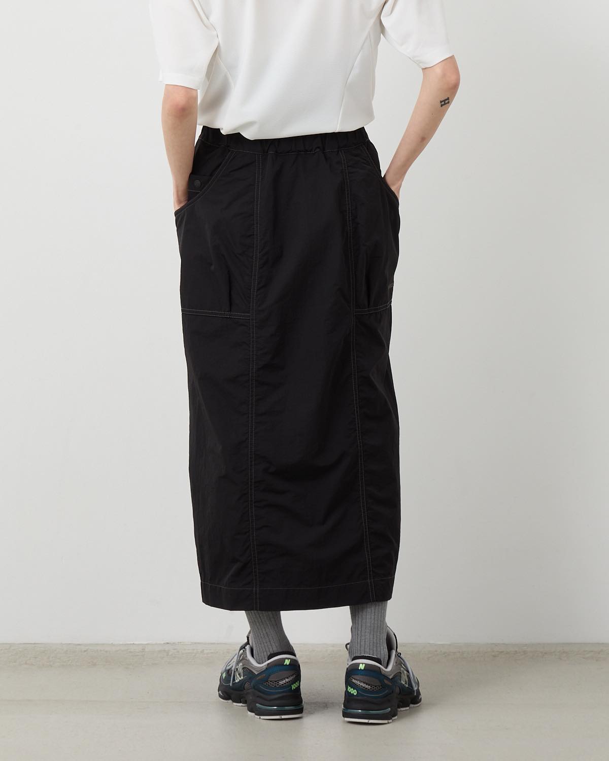 CRINKLED NYLON SKIRT (W)