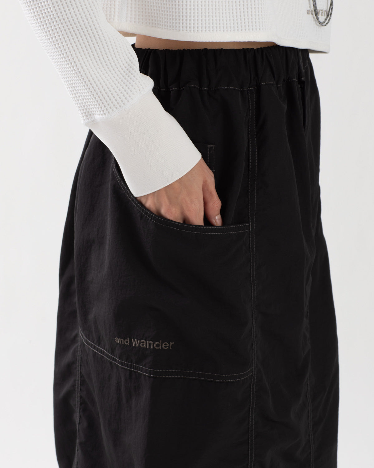 CRINKLED NYLON SKIRT (W)