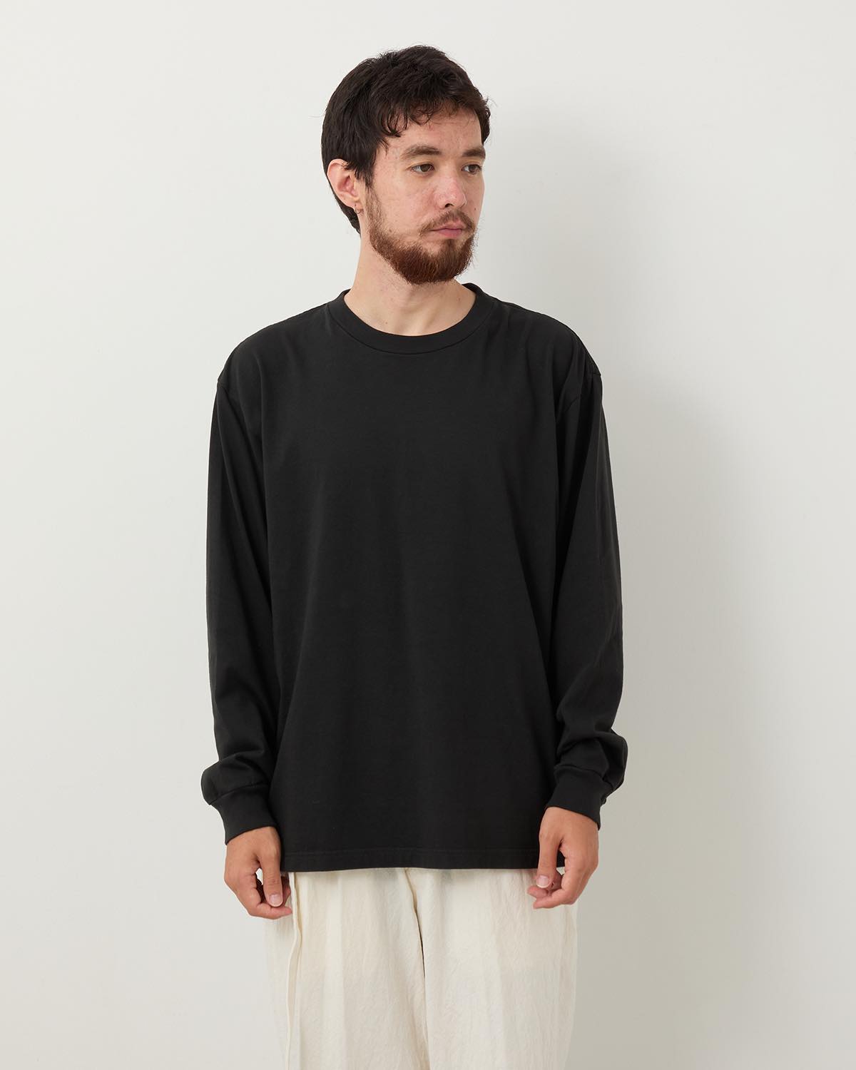 CLASSIC LONG-SLEEVE TEE