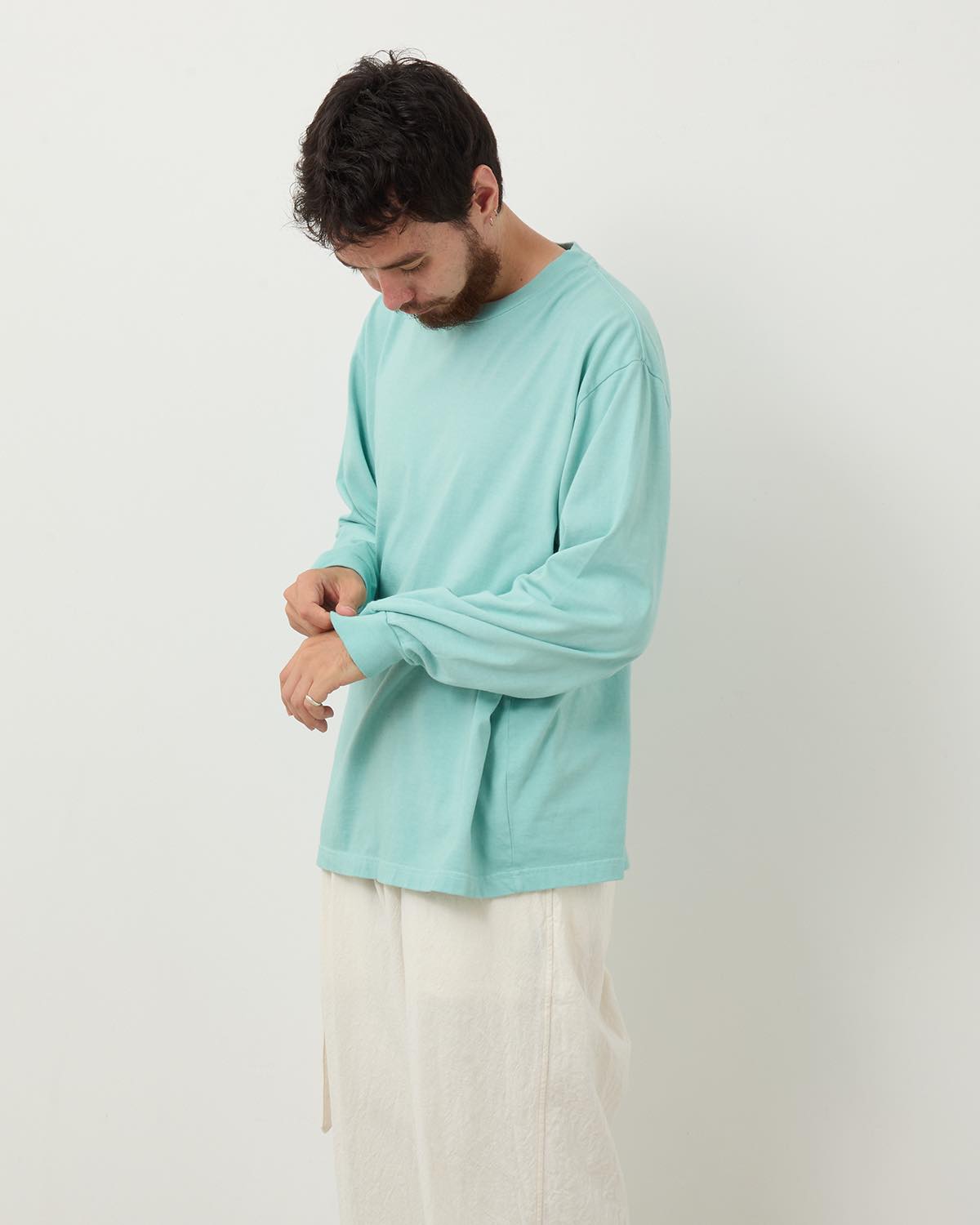 CLASSIC LONG-SLEEVE TEE