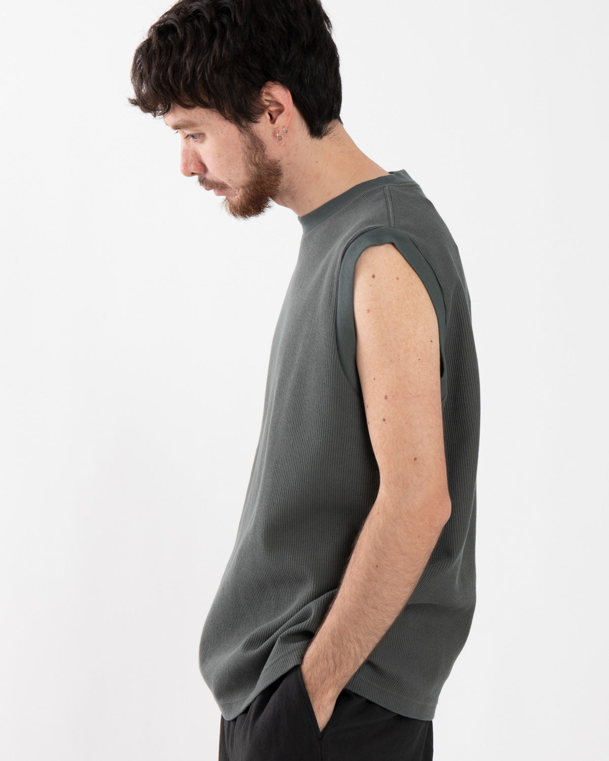 ROUGH&SMOOTH THERMAL SLEEVELESS