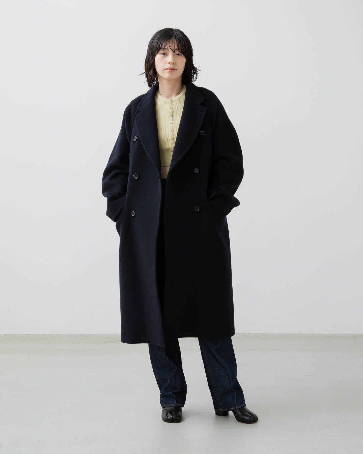 WOOL BEAVER DOUBLE-BREASTED COAT (WOMEN'S)