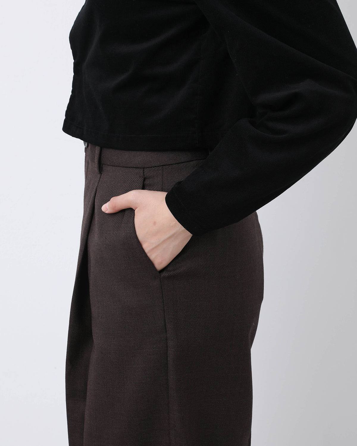 MIDDLEWOOL DEEPTUCK TROUSERS (WOMEN'S)