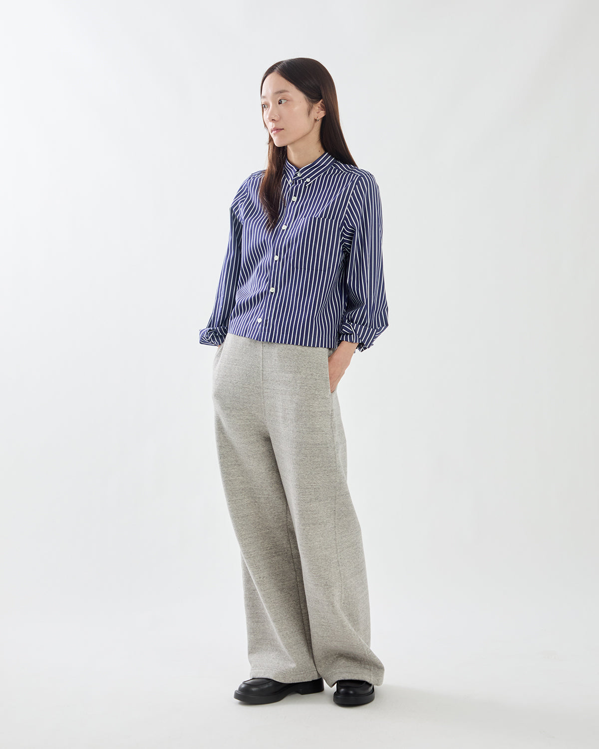 LOOSE SWEAT PANTS