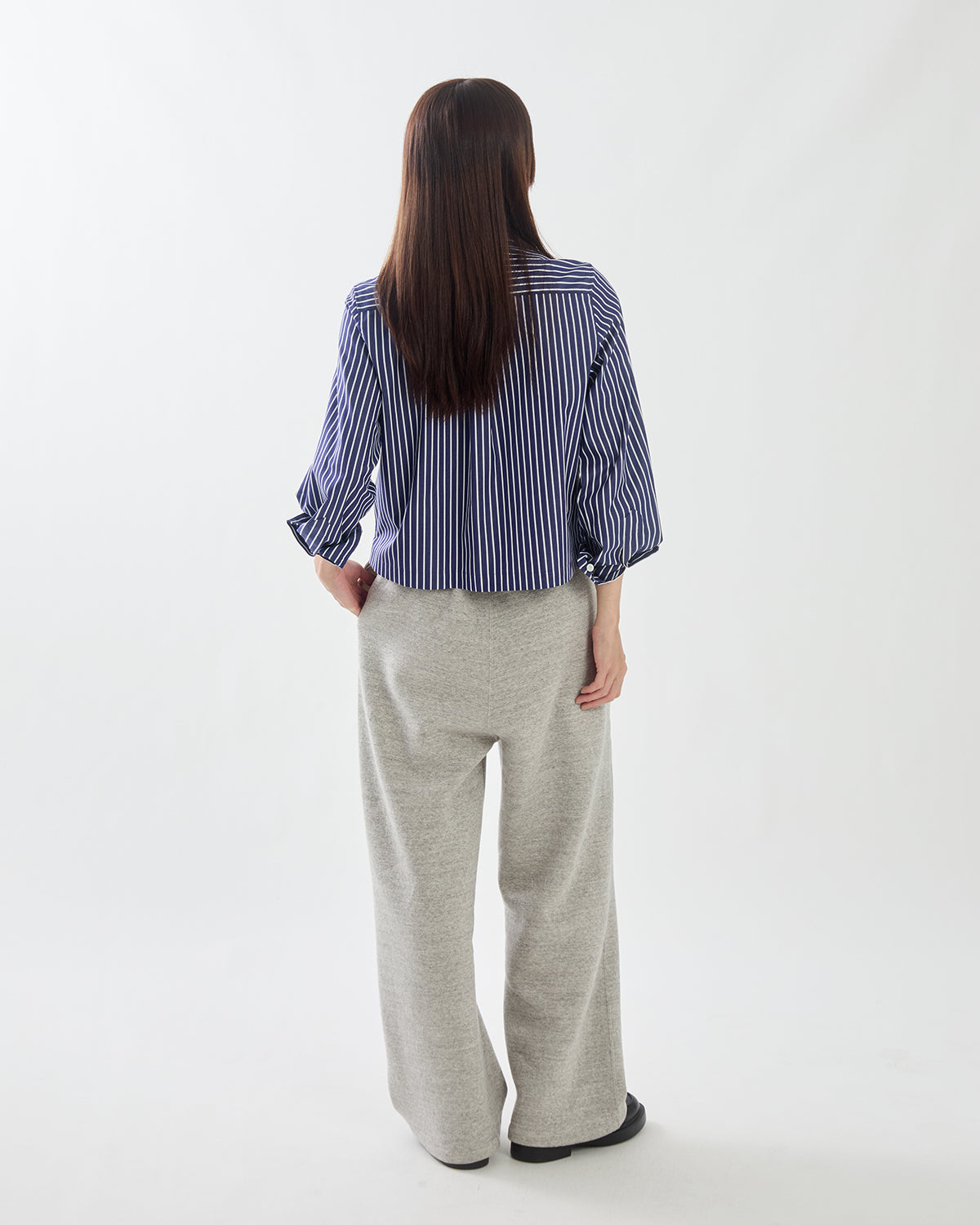 LOOSE SWEAT PANTS