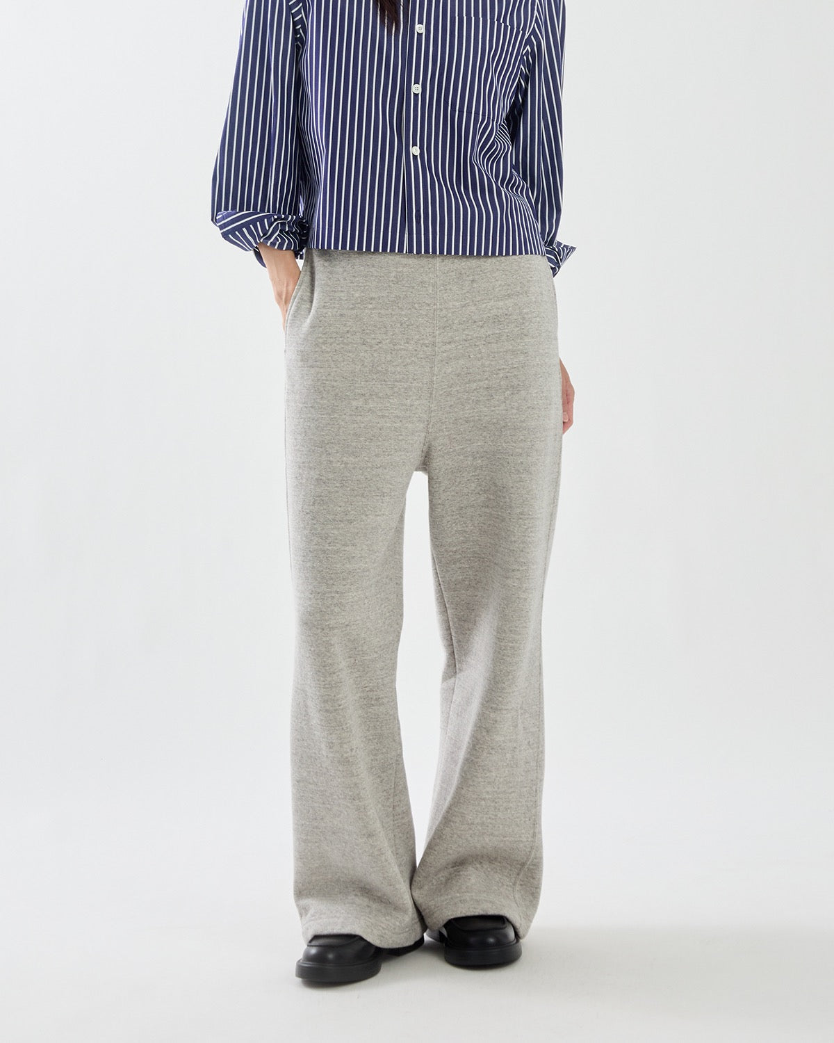 LOOSE SWEAT PANTS