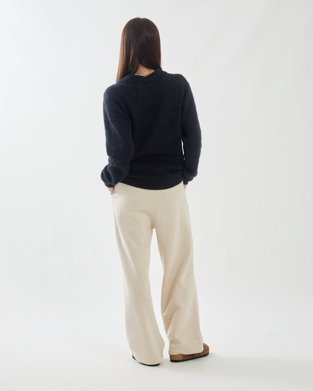 LOOSE SWEAT PANTS