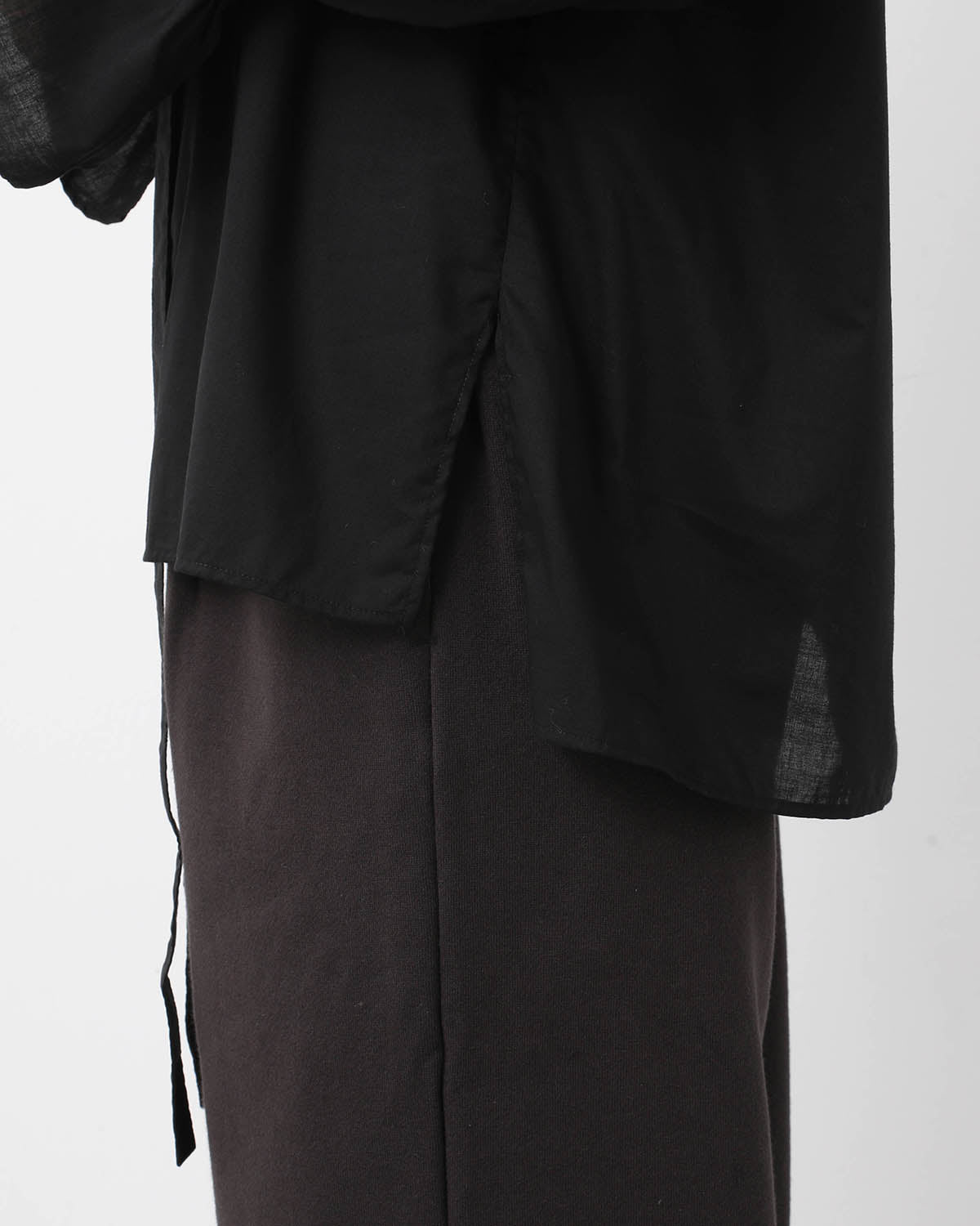 COTTON SILK RANDOM TUCK BLOUSE