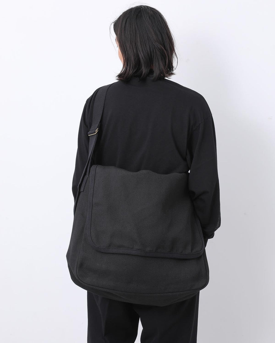 COMOLI ヘンプダックショルダーバッグ　ブラック COMOLI (コモリ) ヘンプダック ショルダーバッグ [BLACK]