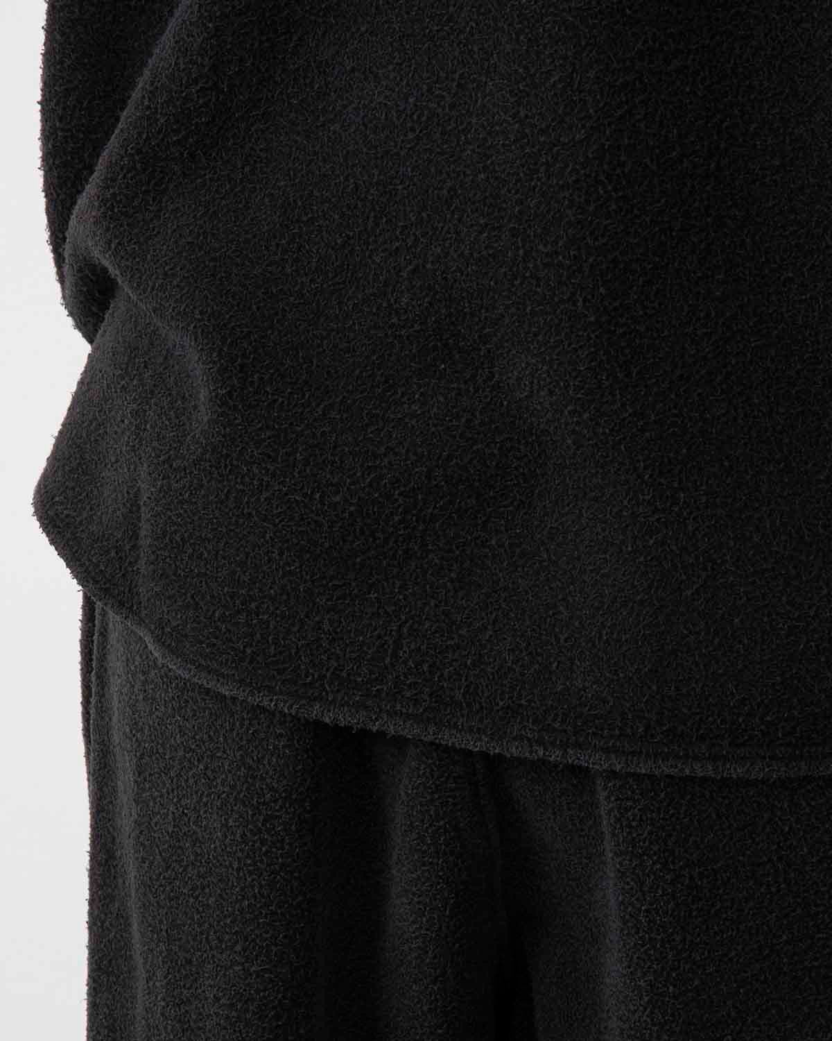 フリースクルーネック