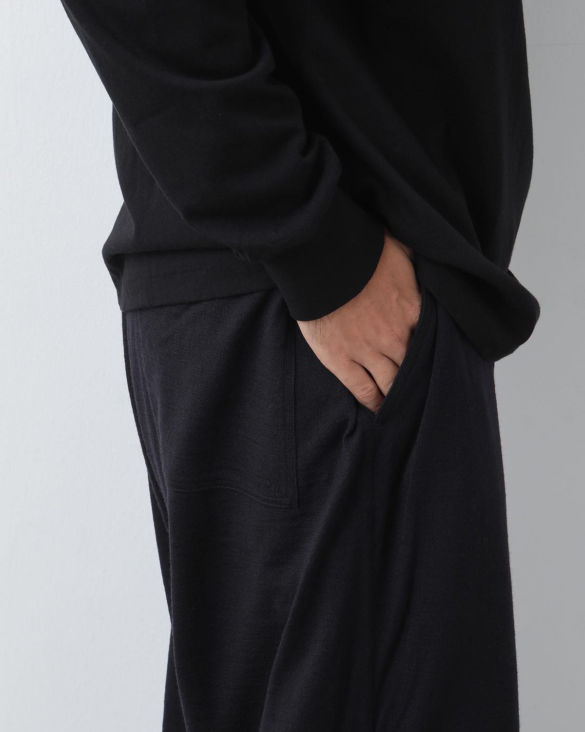 WOOL KNIT KNEE TUCK PANTS