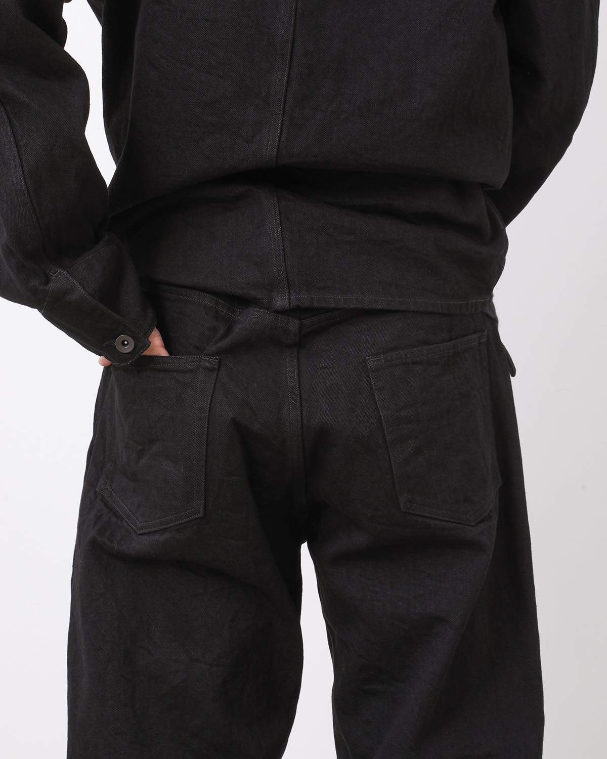 BLACK DENIM TAPERED PANTS – COVERCHORD