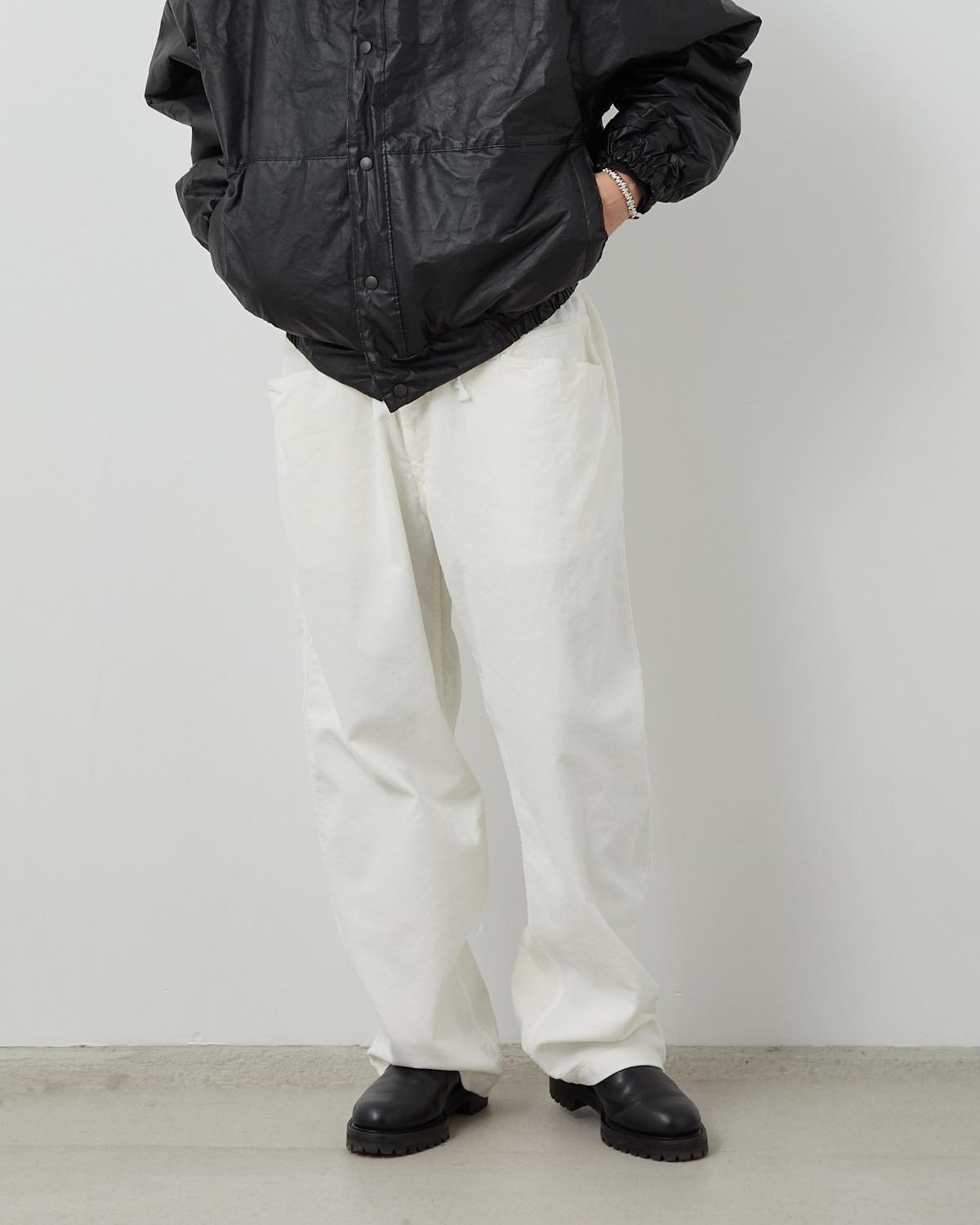 コーデュロイドローストリングパンツ